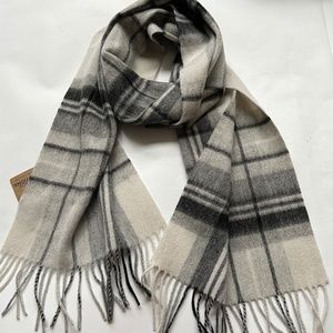 Hertiage Traditions Scarf 100% Wool Tartan Plaid Gray Very Soft New NWT Wollen